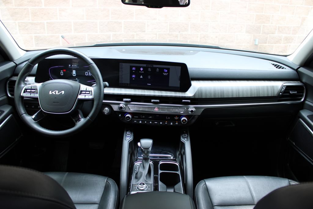 Used 2024 Kia Telluride EX w/ EX Captain's Chair Package AWD/4WD image 45