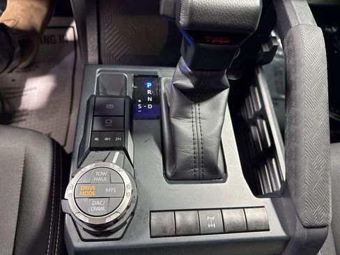 Used 2024 Toyota Tacoma TRD Off-Road image 30