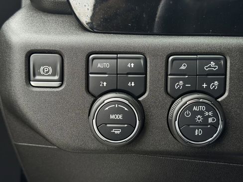 Used 2024 Chevrolet Silverado 1500 RST AWD/4WD image 23