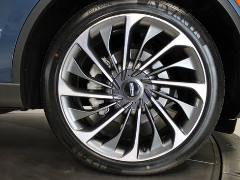 Used 2020 Lincoln Aviator Reserve w/ Equipment Group 202A image 40