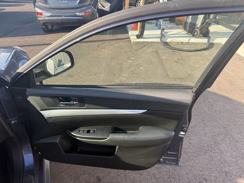 Used 2013 Subaru Legacy 2.5i Premium image 12