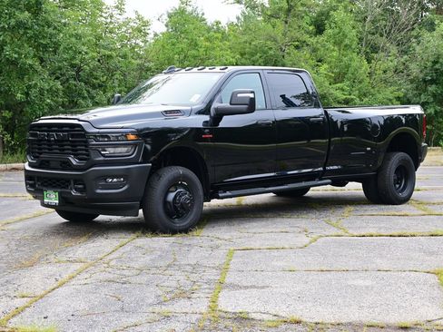 New 2026 RAM 3500 Tradesman w/ Safety Group AWD/4WD image 6
