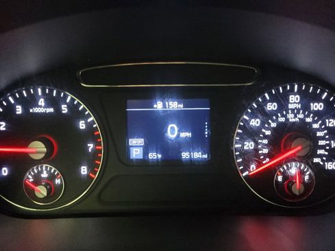 Used 2019 Kia Sorento AWD image 23