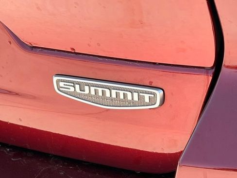 Used 2023 Jeep Grand Cherokee Summit AWD/4WD image 8