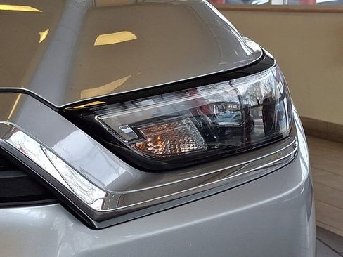 Certified 2025 Toyota Grand Highlander AWD image 9