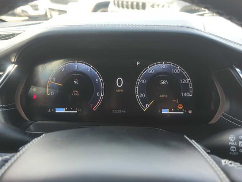 Used 2023 Jeep Grand Cherokee Overland AWD/4WD image 17