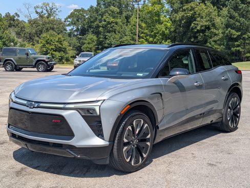 Used 2025 Chevrolet Blazer EV RS RWD image 5