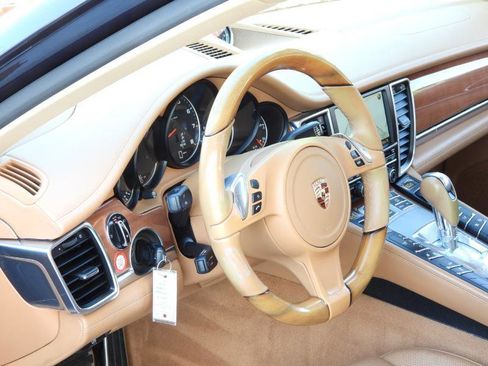 Used 2014 Porsche Panamera 4 AWD/4WD image 60