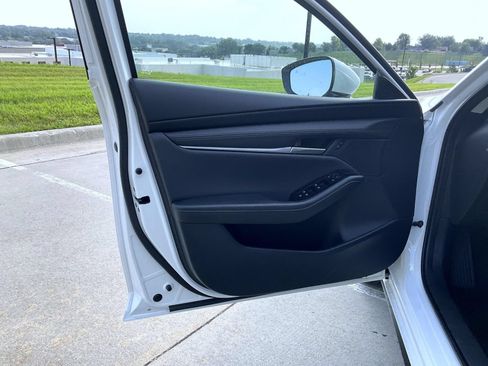 New 2026 MAZDA MAZDA3 2.5 S Sedan w/ Preferred Pkg FWD image 11