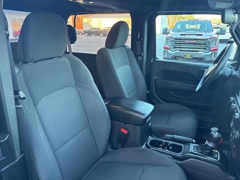 Used 2023 Jeep Wrangler Sport S image 19