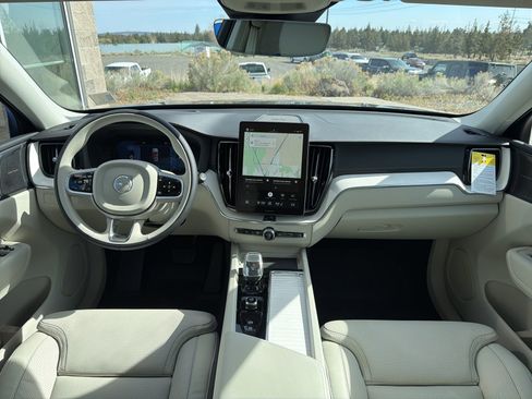 New 2026 Volvo XC60 B5 Ultra w/ Climate Package AWD/4WD image 10