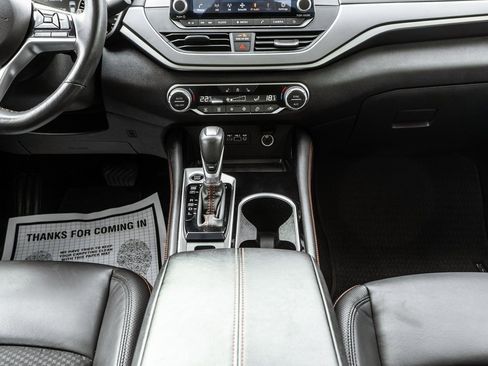 Used 2024 Nissan Altima 2.5 SR image 11