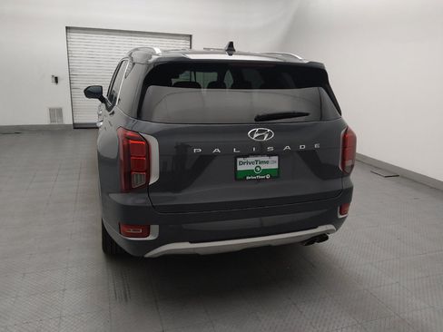 Used 2022 Hyundai Palisade Limited FWD image 6