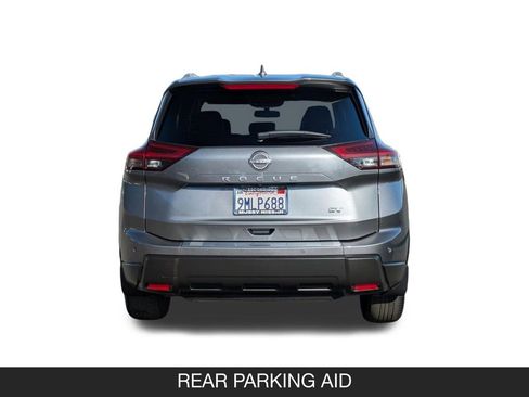 Certified 2024 Nissan Rogue SV w/ SV Premium Package FWD image 9