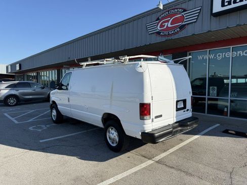 Used 2010 Ford E-250 and Econoline 250 image 4