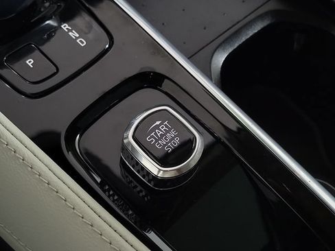 Used 2022 Volvo S90 B6 Inscription w/ Advanced Package AWD/4WD image 35
