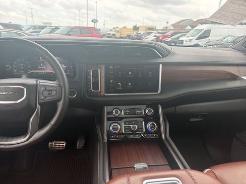 Used 2024 GMC Yukon Denali Ultimate AWD/4WD image 20
