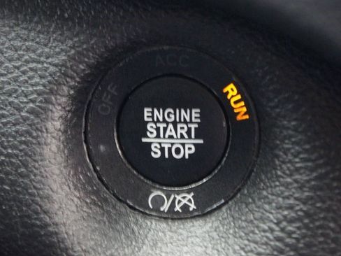 Used 2023 Jeep Cherokee Altitude Lux image 9