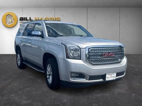 Used 2017 GMC Yukon SLT AWD/4WD image 3