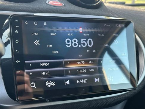 Used 2017 smart fortwo passion image 14