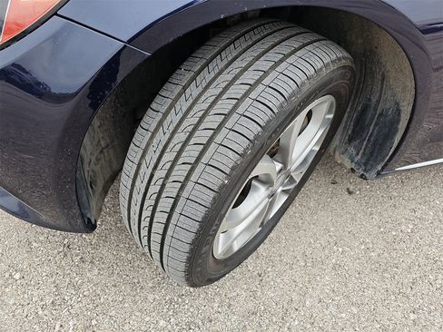 Used 2016 Mercedes-Benz C 300 4MATIC Sedan w/ Multimedia Package image 37