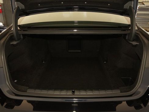 Used 2023 BMW 740i image 35