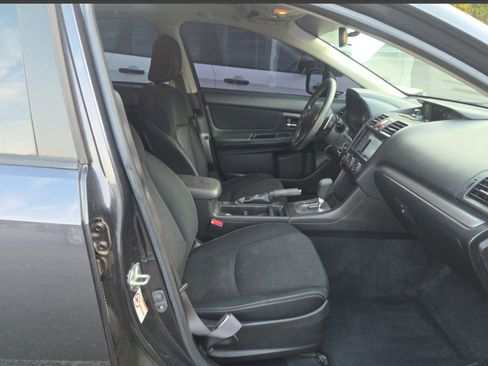 Used 2014 Subaru Crosstrek 2.0i Premium w/ Moonroof Package AWD/4WD image 8