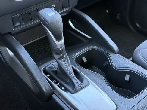 Used 2024 Nissan Frontier SV image 21