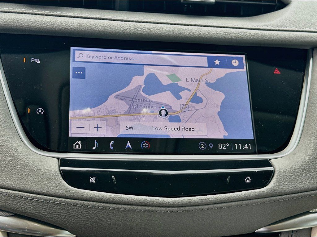 Used 2025 Cadillac XT5 Premium Luxury w/ LPO, Floor Liner Package FWD image 12