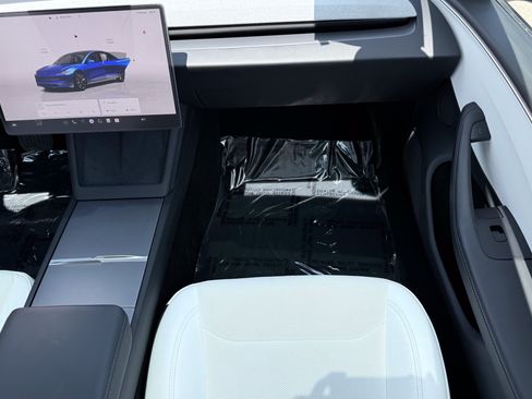 Used 2025 Tesla Model 3 Long Range AWD/4WD image 53
