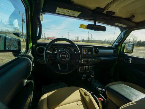 Used 2018 Jeep Wrangler Unlimited Sport S image 12