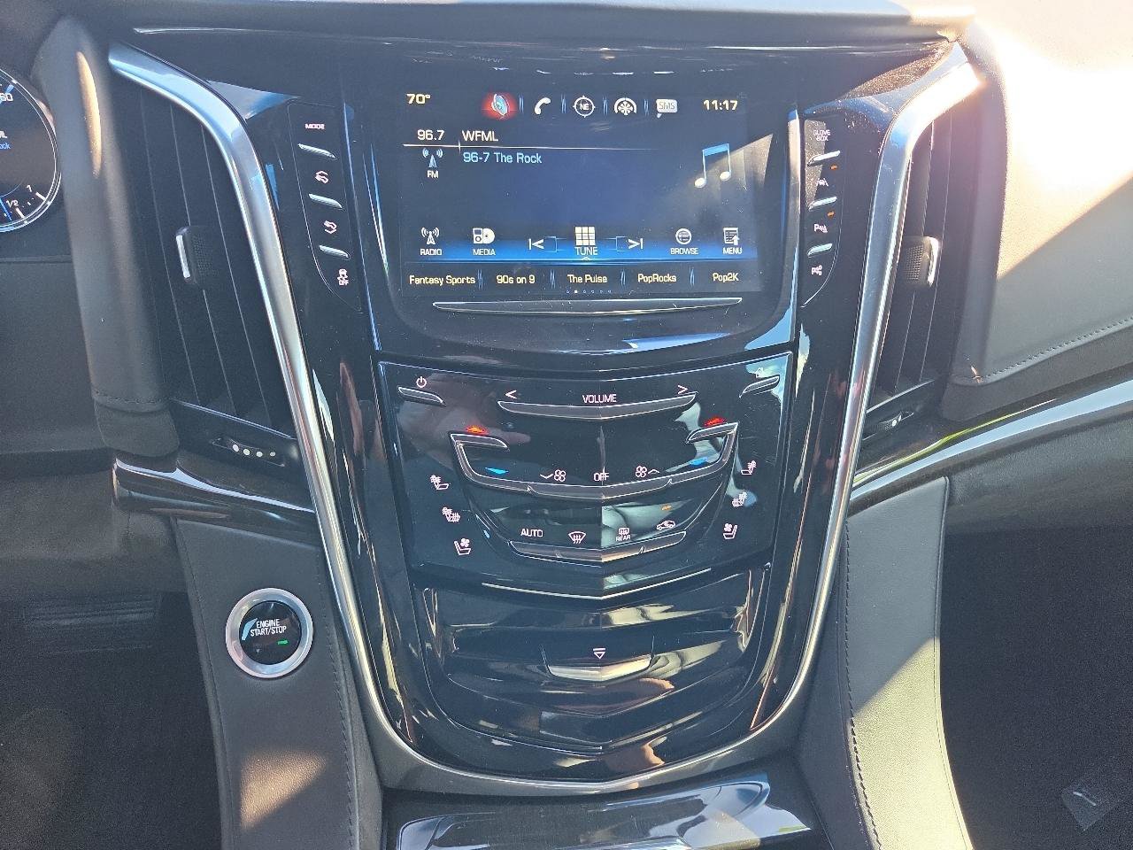 Used 2018 Cadillac Escalade Platinum AWD/4WD image 10