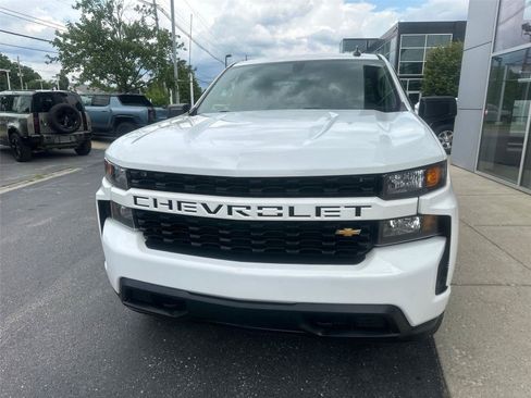 Used 2019 Chevrolet Silverado 1500 Custom w/ Custom Value Package AWD/4WD image 7