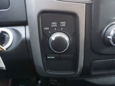 Used 2014 RAM 1500 Express image 33