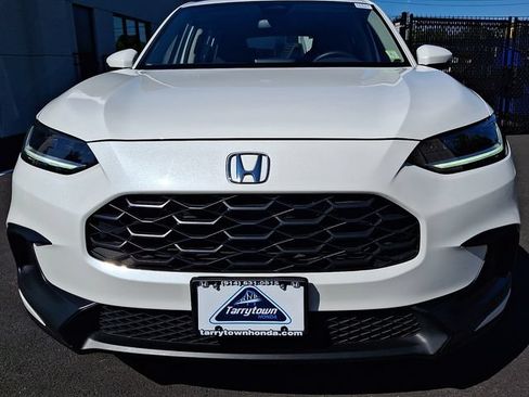 Certified 2024 Honda HR-V LX image 2