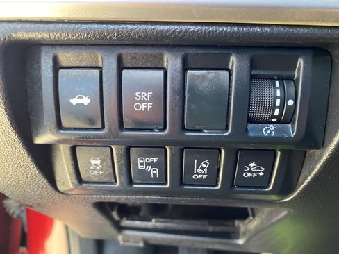 Used 2017 Subaru Legacy 3.6R Limited image 23