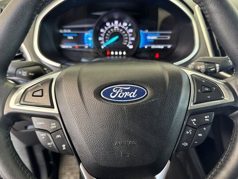 Used 2021 Ford Edge SEL AWD/4WD image 23
