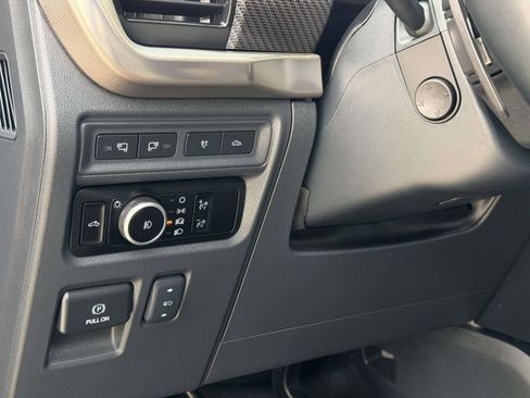 Used 2023 Ford F150 Raptor w/ Raptor Carbon Fiber Package image 22