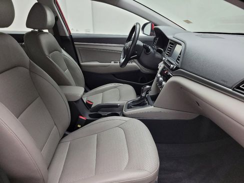 Used 2019 Hyundai Elantra Limited FWD image 21