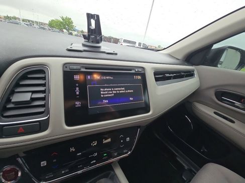 Used 2016 Honda HR-V EX image 17
