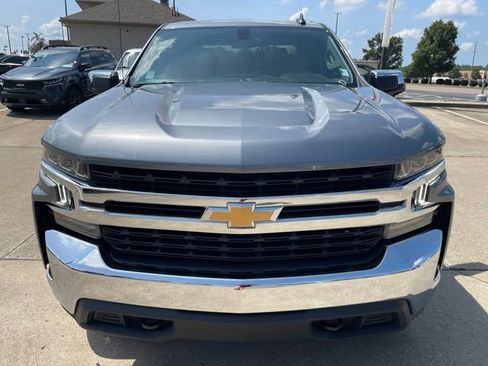 Used 2022 Chevrolet Silverado 1500 LT AWD/4WD image 5