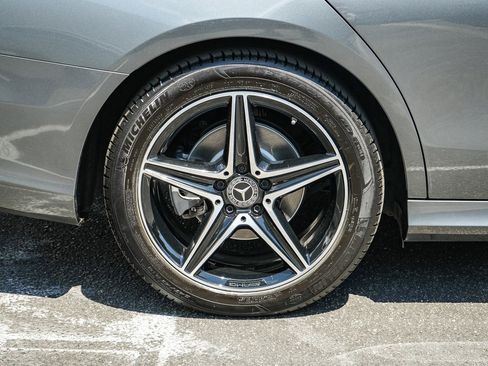 Used 2018 Mercedes-Benz E 300 image 11