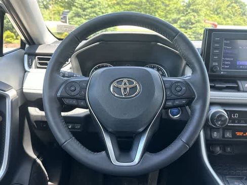 Used 2021 Toyota RAV4 XLE w/ Convenience Package AWD/4WD image 8