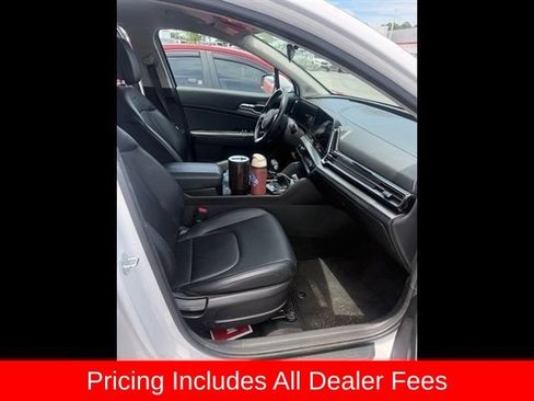 Used 2023 Kia Sportage EX FWD image 2