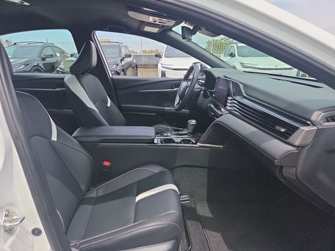 Used 2025 Toyota Camry SE w/ Convenience Package FWD image 18