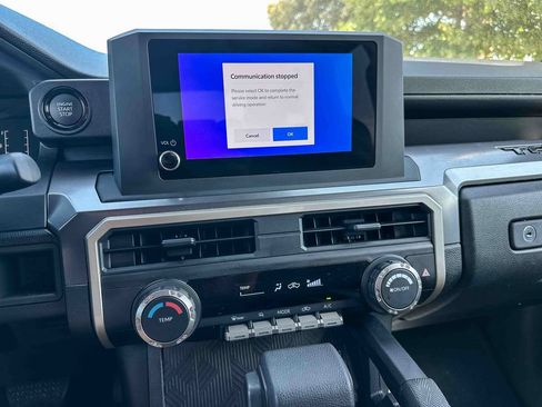 Certified 2026 Toyota Tacoma SR5 AWD/4WD image 30