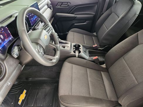 Used 2023 Chevrolet Colorado W/T RWD image 12