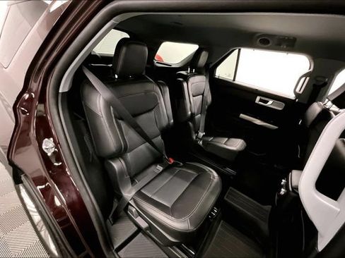 Used 2023 Ford Explorer Limited AWD/4WD image 25