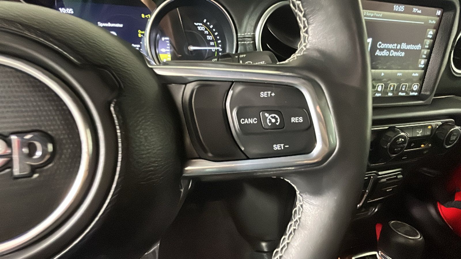 Used 2023 Jeep Wrangler Unlimited Sahara w/ Cold Weather Group AWD/4WD image 19