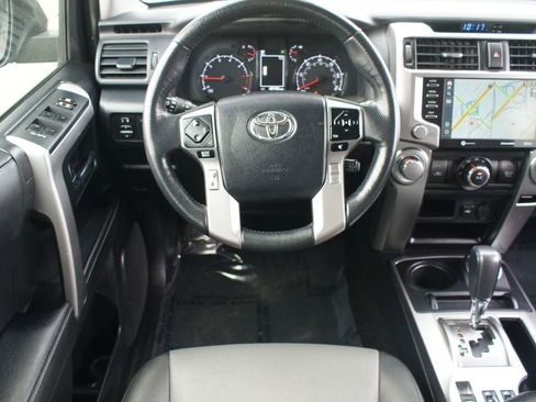 Used 2024 Toyota 4Runner SR5 Premium image 5